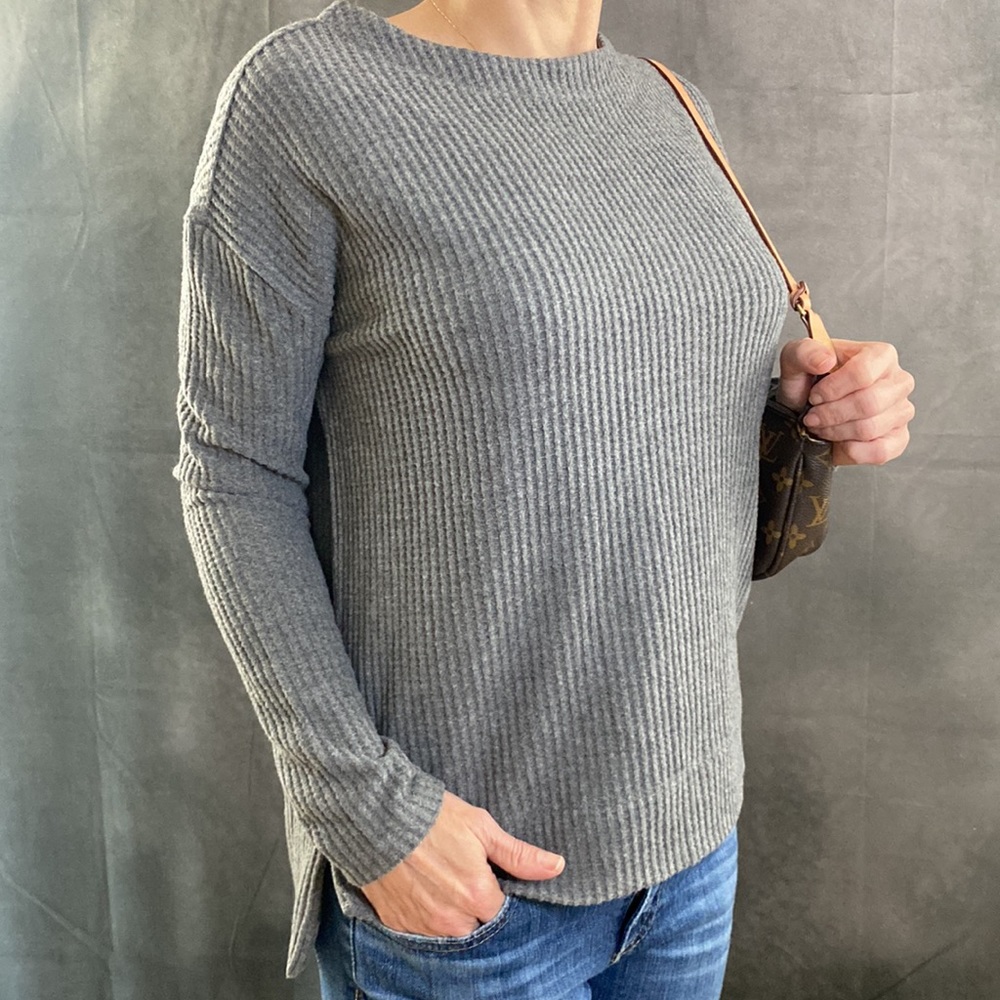 Splendid charcoal long sleeve light sweater - Picture 2 of 6